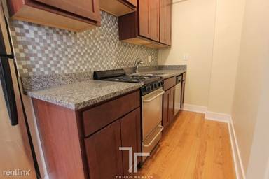 Main picture of Roscoe Apartments