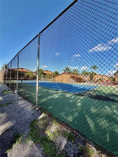 Main picture of 8010 NW 27th Pl