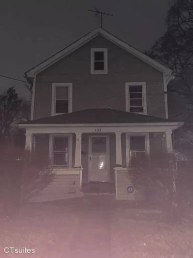 Main picture of 133 Oak St