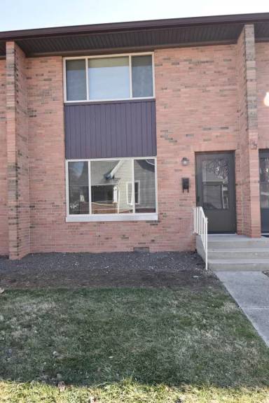Main picture of 145 N Spring St