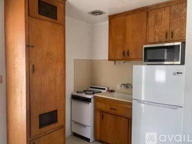 Main picture of 12732 Venice Blvd