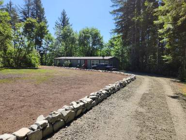 Main picture of 291 NE Snowcap Dr