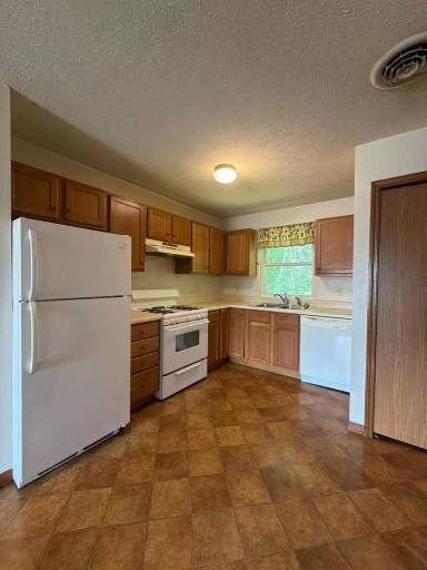 Main picture of 251 Woodridge Ct