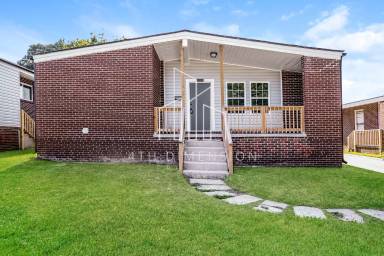 Main picture of 513 Saunders Pl