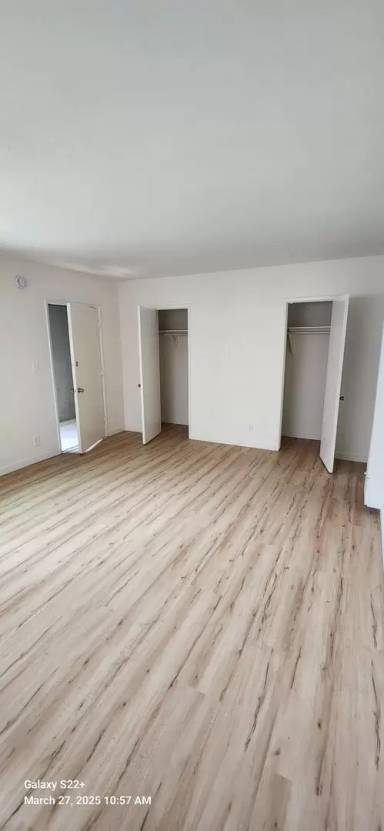 Main picture of 442 S Alexandria Ave