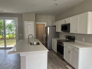 Main picture of 2009 Hugo Ave