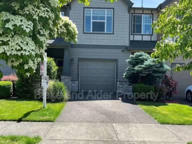 Main picture of 3624 E Oak Grove St