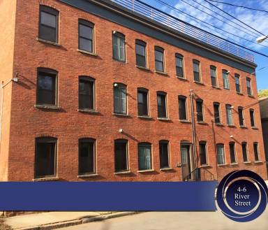 Main picture of 4-6 River St