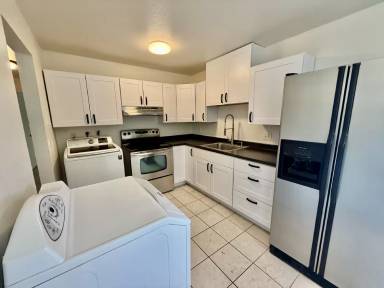 Main picture of 768 N Redwood Rd