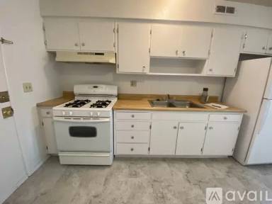 Main picture of 325 S Spring St