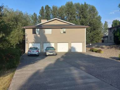 Main picture of 320 SW Clarkson Ct
