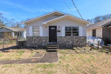 Main picture of 2201 Beulah Ave SW