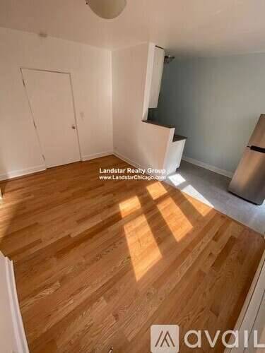 Main picture of 1332 W Hood Ave
