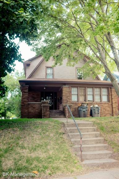 Main picture of 107 Sylvia St