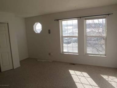 Main picture of 2502 Rail Ave