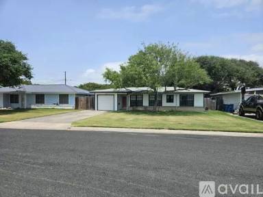 Main picture of 115 Holly Dr