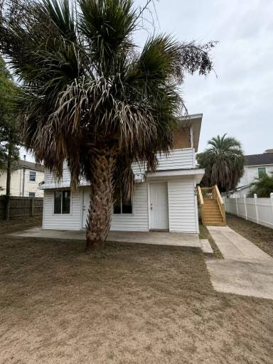 Main picture of 406 8th Ave S