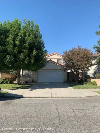 Main picture of 329 W Center St