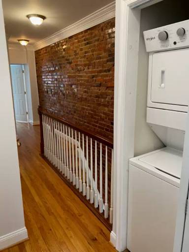Main picture of 1006 9th St NE