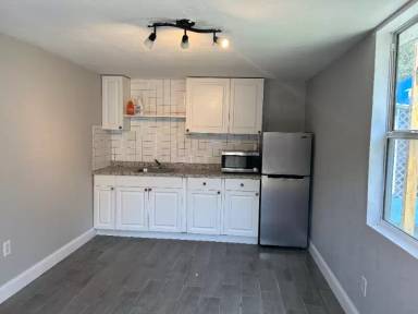 Main picture of 2806 Tropic Rd