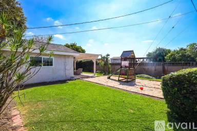Main picture of 9742 Mariposa Ave