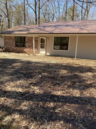 Main picture of 8014 Old Warren Rd