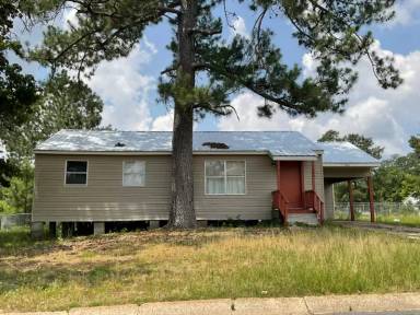 Main picture of 1600 Kings Rd