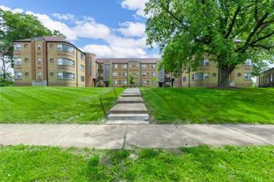 Main picture of 6016 S Kingshighway Blvd