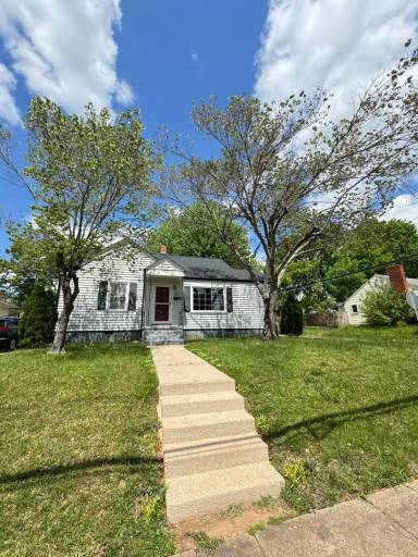 Main picture of 500 Elm St