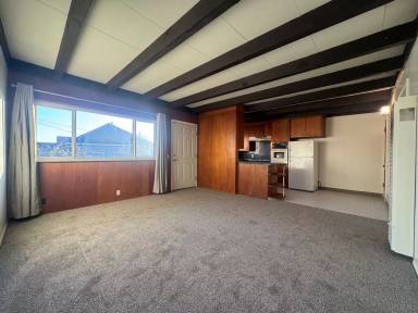 Main picture of 2245 Pine St