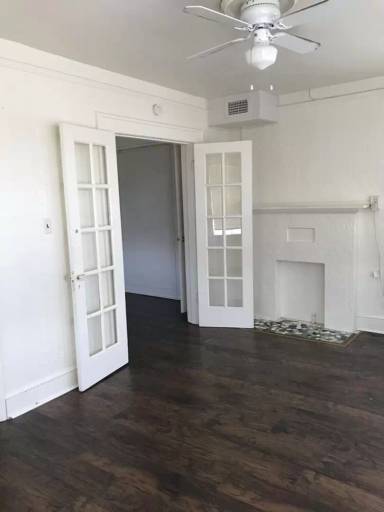 Main picture of 704 W Bowie St