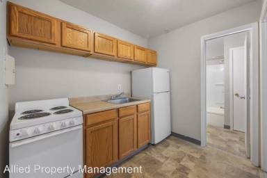 Main picture of 3103 Denison Ave