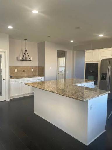 Main picture of 1229 Amaryllis Way