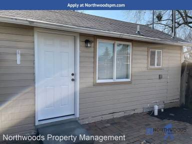 Main picture of 327 Effie St