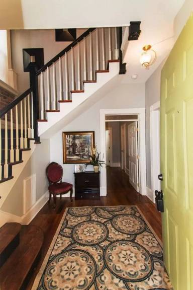 Main picture of 1911 3rd Ave
