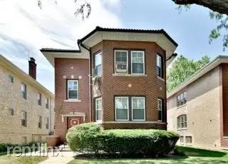 Main picture of 1332 N Austin Blvd