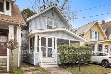 Main picture of 533 W 37th St