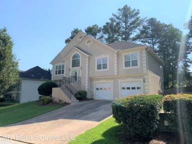 Main picture of 2320 Lake Royale Dr