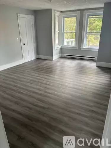 Main picture of 31 Dexter St