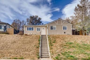 Main picture of 685 Hooker St