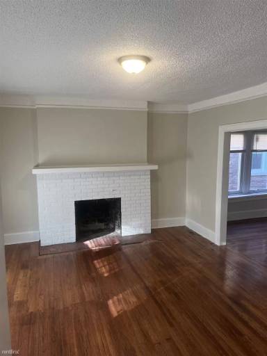 Main picture of 424 Piper Blvd