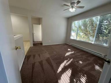 Main picture of 62 Oakes Blvd