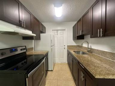 Main picture of 2900 NE 17th Ave