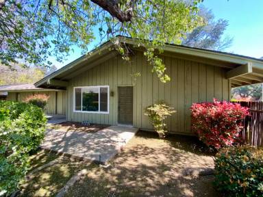 Main picture of 520 W Sierra Ave