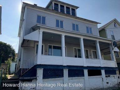 Main picture of 744 Park Ave