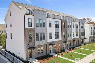 Main picture of 505 Hedrick Ridge Rd