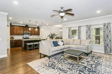Main picture of 9013 Timber Ln