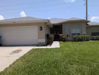 Main picture of 2348 Lilac Dr