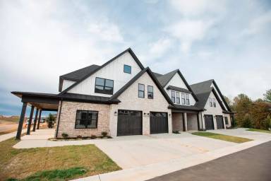 Main picture of 1115 N Westyn Loop