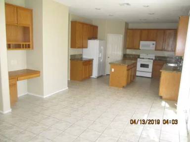 Main picture of 2401 Parasail Point Ave